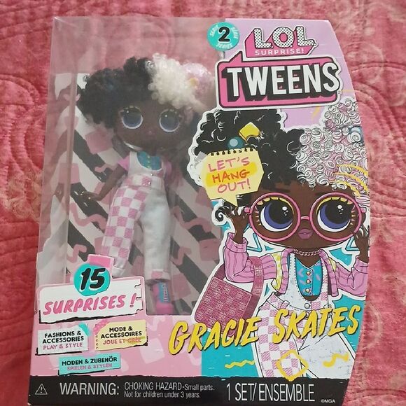 L.O.L. Surprise! Tweens Gracie Skates Doll - Pink and White - Picture 1 of 4